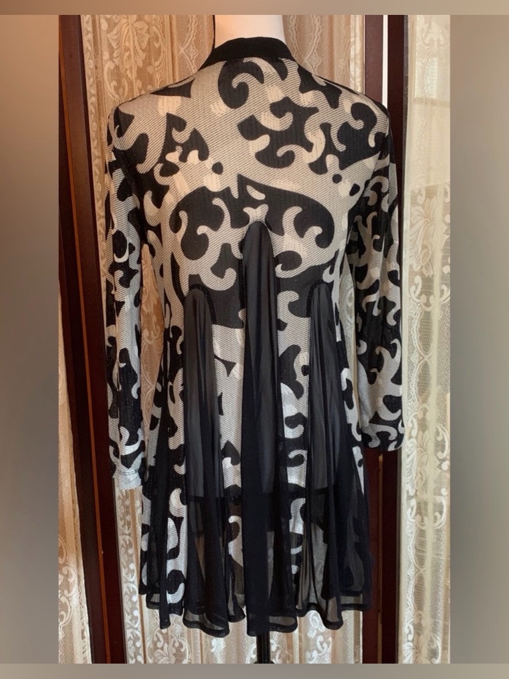 Vintage size SMALL Patchington Black & Cream Abstract Pattern Long Open Cardigan - Picture 2 of 4